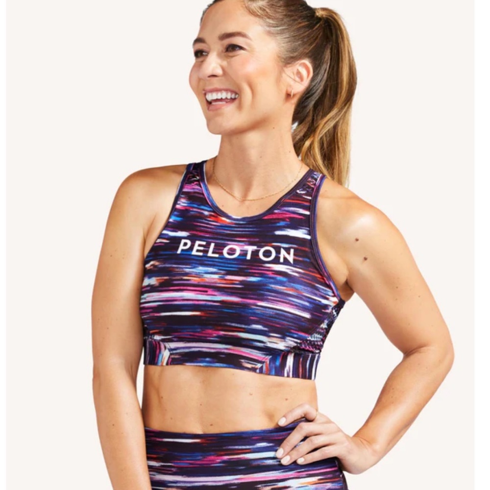 Peloton High Neck Sports Bra - size medium